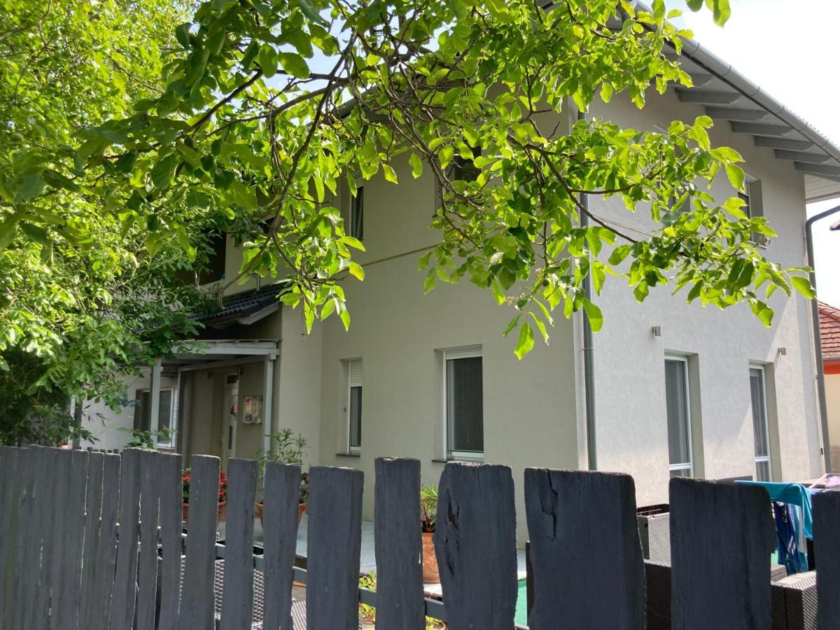 Pentz House Apartment Siofok Ngoại thất bức ảnh